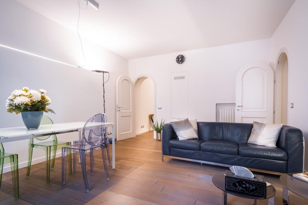 Como Design Apartment - BymyhomeinКомо Екстериор снимка